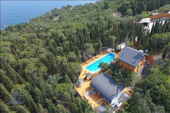 Продается дом. Алушта, Республика Крым, Россия – AJAXTOUR виртуальные экскурсии и 3D туры