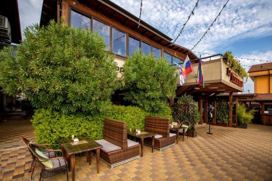 РЕСТОРАННО-ГОСТИНИЧНЫЙ КОМПЛЕКС La Terrassa . улица Камышовая, 25, Большой Сочи, Краснодарский край, Россия – AJAXTOUR виртуальные экскурсии и 3D туры
