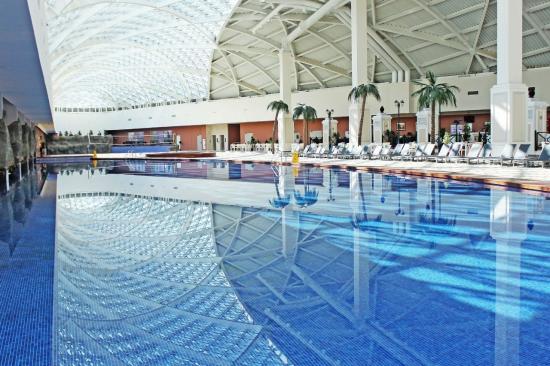 Mountain Beach в Gorky Gorod Mall. Горная Карусель, 3, Эстосадок, Краснодарский край, Россия – AJAXTOUR виртуальные экскурсии и 3D туры
