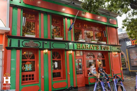 Harat`s Pub. ул. Московская, 69, Краснодар, Россия – AJAXTOUR виртуальные экскурсии и 3D туры