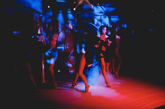 Кабаре Show Girls. ул. Труда, 105, Челябинск, Россия – AJAXTOUR виртуальные экскурсии и 3D туры
